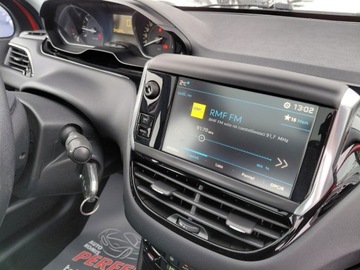 Peugeot 208 I Hatchback 5d Facelifting 1.2 PureTech 82KM 2017 Peugeot 208 Allure Navi Kamera Panorama Podgrzewane fotele Elektryka PDC A, zdjęcie 15