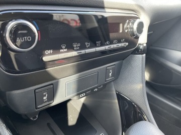 Toyota Yaris IV Hatchback Facelifting 1.5 Hybrid Dynamic Force 116KM 2025 Od ręki - Style 1.5 Hybrid 116KM | Tempomat adaptacyjny!, zdjęcie 10