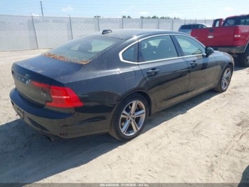 Volvo S90 II Sedan 2.0 T5 250KM 2018 Volvo S90 T5 MOMENTUM 2018, od ubezpieczalni 2.0 Benzyna 250KM, zdjęcie 4