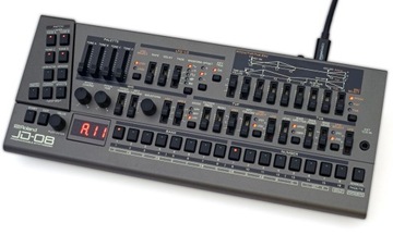ROLAND JD-08 Boutique MODUŁ BRZMIENIOWY JD-800 24h