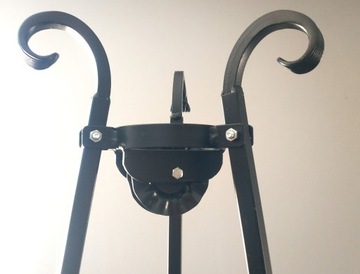 ДЕКОРАТИВНАЯ ПОДСТАВКА ДЛЯ ГРИЛЯ-ШТАТИВА, СЛОЖЕННАЯ ИЗ ПРОФИЛЯ