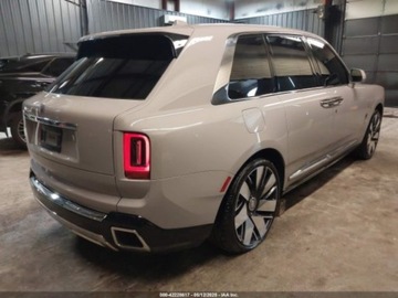 Rolls-Royce 2025 Rolls-Royce Cullinan 2025 6.7l 6.7 Benzyna 563KM, zdjęcie 5