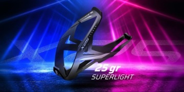 Корзина для бутылки с водой RACEONE X25 CARBON, черно-красная