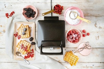 Вафельница ADLER Мощная на 2 большие хрустящие вафли, регулировка температуры, 2000 Вт