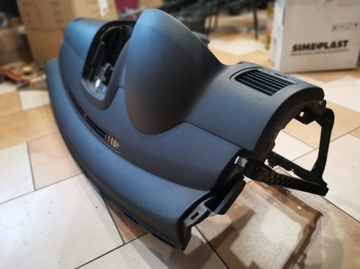 панель приборов, консоль, каркас кабины VW GOLF V