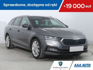 Skoda Octavia IV Scout 1.5 TSI ACT 150KM 2022 Skoda Octavia 1.5 TSI, Salon Polska