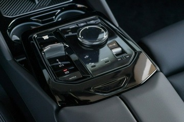 BMW Seria 5 G90-91 Touring 2.0 520d 197KM 2024 BMW 520 xDrive Sedan Demo- Koła zimowe w cenie!, zdjęcie 15