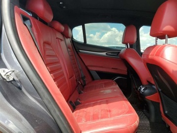 Alfa Romeo Stelvio 2018 Alfa Romeo Stelvio TI Sport 2018 2.0l 2.0 Benzyna 280KM, zdjęcie 10