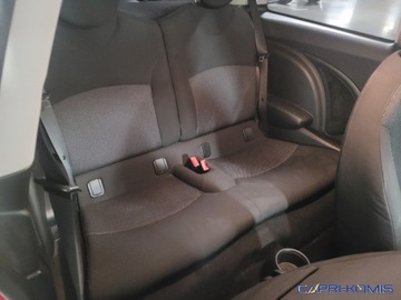 Mini One II Hatchback 1.4 95KM 2009 MINI ONE 1.4i Klimatronik 2xszyberdach Bezwypadkowy 1.4 Benzyna 95KM, zdjęcie 9