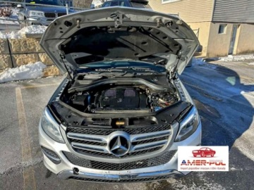Mercedes GLE W166/C292 2017 Mercedes-Benz GLE 2017 MERCEDES-BENZ GLE 350 4MATIC 3.5 Benzyna 285KM, zdjęcie 8