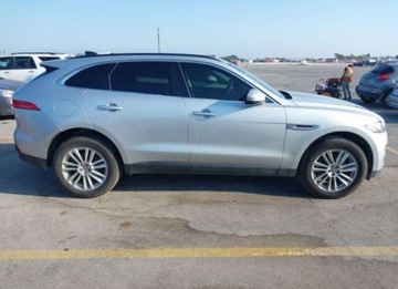 Jaguar F-Pace 2020 Jaguar F-Pace 2020, 2.0L, 4x4, PRESTIGE, po gradobiciu 2.0 Benzyna 296KM, zdjęcie 3