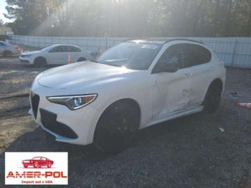 Alfa Romeo Giulia II Sedan 2.0 TBi 280KM 2018 Alfa Romeo Giulia 2018 ALFA ROMEO GIULIA Q4 2.0 Benzyna 280KM