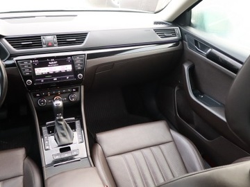 Skoda Superb III Kombi 2.0 TSI 280KM 2017 Skoda Superb 2.0 TSI, Salon Polska, Serwis ASO, zdjęcie 7