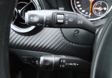 Mercedes GLA I Off-roader 1.6 180 122KM 2017 Mercedes-Benz GLA LIFT 180 Benzyna 122HP Automat Kamera II.wlasciciel GWAR, zdjęcie 13