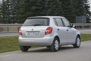 Skoda Fabia II Hatchback Facelifting 1.6 TDI CR DPF 75KM 2014 Škoda Fabia Skoda Fabia 1.6TDI 4 osobowy, zdjęcie 8