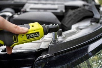 RYOBI КЛЮЧ С ТРЕЩОТКОЙ 1/4 18V R18RW2 2A