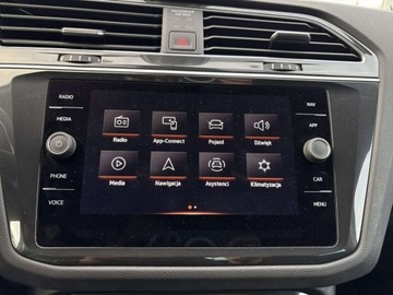 Volkswagen Tiguan II SUV Facelifting 2.0 TSI 190KM 2023 Volkswagen Tiguan Life, 2.0 TSI 190KM 4Motion, od reki 2.0 Benzyna 190KM, zdjęcie 19
