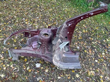 TOYOTA RAV4 IV КВАРТАЛ СТОЙКА РАМКИ 17