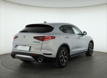 Alfa Romeo Stelvio SUV Facelifting 2.0 Turbo 200KM 2021 Alfa Romeo Stelvio 2.0 Turbo Q4, Salon Polska, zdjęcie 4