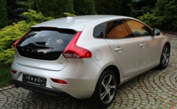 Volvo V40 II Hatchback Facelifting 2.0 D2 120KM 2018 Volvo V40 Volvo V40 Egzemplarz w doskonalym stanie Oplacony II (2012-), zdjęcie 1