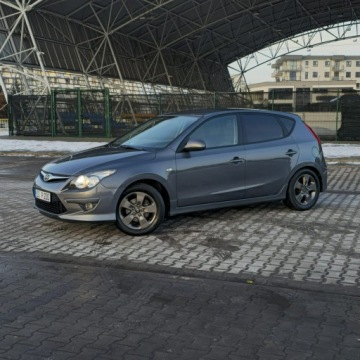 Hyundai i30 I Hatchback 1.4 109KM 2010 Hyundai i30 1.4 Blue Classic, zdjęcie 14