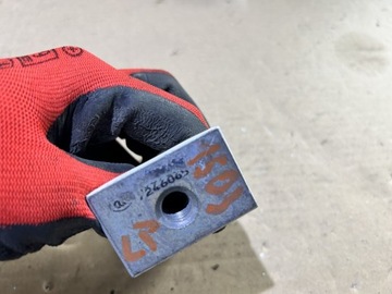 PANT DVEŘE LEVÝ PŘEDNÍ HORNÍ BMW F45 F46 F48 F36 7246065