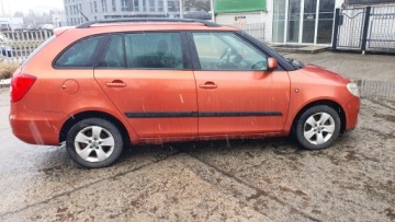 Skoda Fabia II Kombi 1.6 i 16V 105KM 2009 SKODA FABIA II AUTOMAT Combi (545) 1.6 105 KM, zdjęcie 12