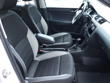 Skoda Rapid II Spaceback 1.2 TSI 90KM 2017 Skoda Rapid 1.2 TSI, Salon Polska, DSG, Klima, zdjęcie 8