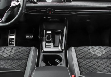 Volkswagen Golf VIII Hatchback 2.0 TSI 190KM 2023 Volkswagen Golf Variant 2.0TSI 190KM R-Line DSG, Reflektory LED Plus, Podg, zdjęcie 19