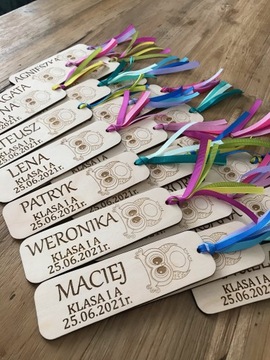 Деревянная закладка в подарок к Женскому дню 8 марта школе, группе детского сада