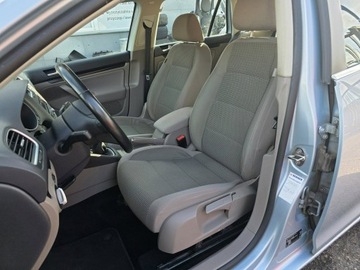 Volkswagen Golf VI Variant 1.6 TDI-CR DPF BlueMotion 105KM 2010 Volkswagen Golf 1.6 TDI 105 KM, Klimatyzacja,, zdjęcie 5