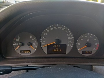 Mercedes Klasa E W210 Sedan 2.6 170KM 2001 Mercedes E 240 170KM Avantgarde Xenony Skóra, zdjęcie 14