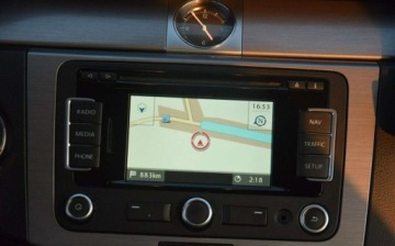 Volkswagen Passat B7 Variant 2.0 TDI CR DPF BlueMotion 140KM 2014 Volkswagen Passat 2.0TDI 4x4 Navi 2 KPL KOL Oryginal lakier Grzane FoteleS, zdjęcie 31