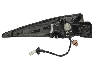 MITSUBISHI OUTLANDER 2021- SVĚTLO ZADNÍ PRAVÁ 221123