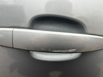 DVEŘE KOMPLETNÍ PRAVÝ PŘEDNÍ OPEL VECTRA C Z155