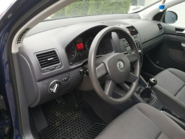 Volkswagen Golf V Hatchback 1.4 i 16V 75KM 2004 Volkswagen Golf 1.4 16v 75KM Klimatronik Isofix, zdjęcie 11