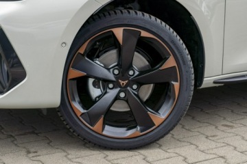 Cupra Leon II Hatchback Facelifting 1.5 eTSI MHEV 150KM 2026 Cupra Leon 1.5 eTSI 150 KM DSG - Dostępny od, zdjęcie 2