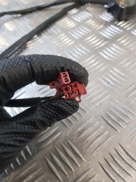 ПРАВЫЙ РУЛЬ + БАК + ПРАВЫЙ ПЕРЕКЛЮЧАТЕЛЬ HONDA CBR 900RR SC33