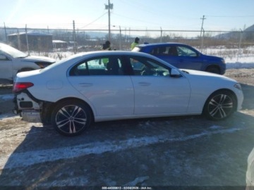 Mercedes Klasa C W206 2022 Mercedes-Benz Klasa C 300 4MATIC, 2022r., 4x4, 2.0L 2.0 Hybryda 255KM, zdjęcie 4