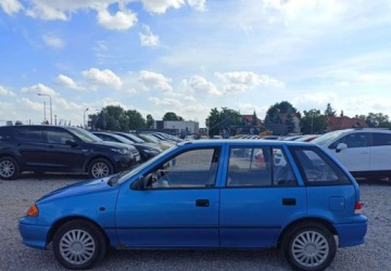 Suzuki Swift III Hatchback 1.0 i 53KM 2002 Suzuki Swift Suzuki Swift Benzyna 53KM, zdjęcie 1