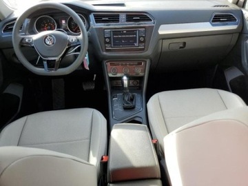 Volkswagen Tiguan II 2021 Volkswagen Tiguan VOLKSWAGEN TIGUAN S, 2021r., 2.0L 2.0 Benzyna 184KM, zdjęcie 6