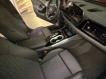 Audi A6 C8 Allroad 2.0 40 TDI 204KM 2025 AUDI A6 TDI quattro S line Avant Combi (204 KM) 2025, zdjęcie 11