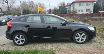 Volvo V40 II Hatchback Facelifting 2.0 D2 120KM 2018 Volvo V40 2018 r. Full LED SKORA nawigacja 2.0 Diesel 120KM, zdjęcie 24