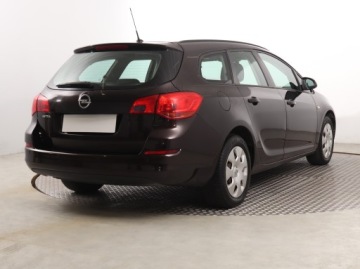 Opel Astra J Sports Tourer 1.6 Twinport ECOTEC 115KM 2011 Opel Astra 1.6 16V, Salon Polska, Serwis ASO, zdjęcie 4