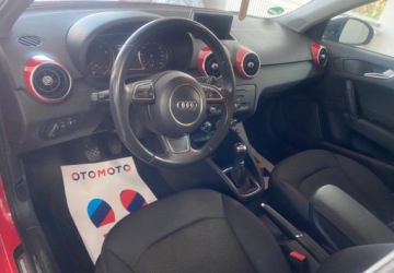 Audi A1 I Hatchback 3d 1.2 TFSI 86KM 2013 Audi A1 Sportback Gwarancja Bezwypadkowy Serwisowany 1.2 Benzyna 85KM, zdjęcie 4