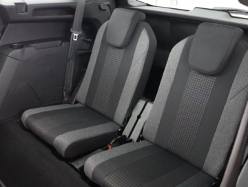 Peugeot 5008 II Crossover Facelifting 1.5 BlueHDi 130KM 2022 Peugeot 5008 1.5 BlueHDi, 7 miejsc, Klima, zdjęcie 17