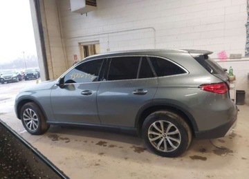 Mercedes GLC C254/X254 Coupe 2.0 300 258KM 2023 Mercedes-Benz GLC 2023r., Glc 300 4matic Suv, 2L, od ubezpieczalni 2.0, zdjęcie 4