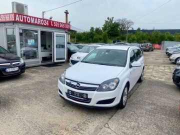 Opel Astra J Sports Tourer 1.7 CDTI ECOTEC 110KM 2010 Opel Astra 2X kola 1.7 Diesel 110KM, zdjęcie 2