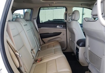 Jeep Grand Cherokee IV 2021 Jeep Grand Cherokee Auta z USA - Zapytaj o wiecej ofert 5.7 Benzyna, zdjęcie 11