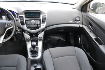Chevrolet Cruze Hatchback 5d 1.6 16V DOHC 124KM 2011 Chevrolet Cruze 1.6 i 16V, Salon Polska, Klima, zdjęcie 7